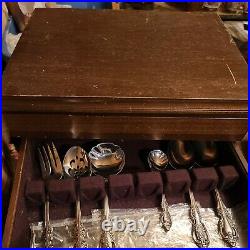 Oneida stainless flatware set and case, 54 pieces
