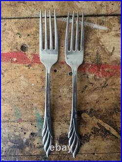 Oneida uSA Liberty's Light Stainless Mixed Set (set Of 24) Oneida uSA Liberty's Light Stainless Mixed Set (set Of 24)