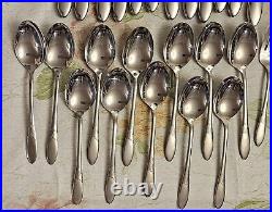 Oneidacraft Deluxe Lady Hamilton Stainless Flatware Silverware 63 Piece W Chest