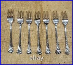 Onieda Distinction Deluxe HH Spring Glen Stainless Flatware 47 Pieces