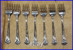 Onieda Distinction Deluxe HH Spring Glen Stainless Flatware 47 Pieces