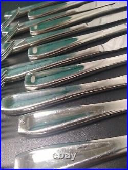 PREOWNED Oneida LAGEN 56 Piece Service for 8 PLUS 18/10 Stainless USED