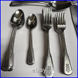 Pfaltzgraff Village Stainless Flatware Oneida 40 Piece Set