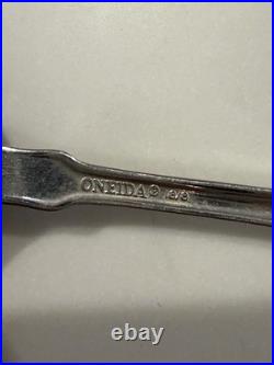 Ridgecrest by Oneida Stainless Lot of 86 Pieces Flatware 18/8 Silver Holiday