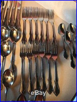 Service for 12 & Oneida Oneidacraft Deluxe Chateau Stainless USA