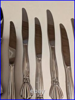 Set of 8 Oneida Deluxe ALEXIS Stainless Dinner Knives Flatware Ribbon
