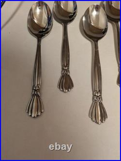 Set of 8 Oneida Deluxe ALEXIS Stainless Place Soup Spoons Flatware Ribbon
