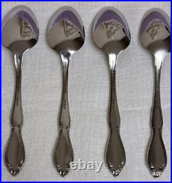 Stainless Oneida Deluxe vintage flatware set 20 pc service for 4 STRATHMORE Stainless Oneida Deluxe vintage flatware set 20 pc service for 4 STRATHMORE