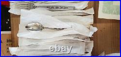 UNUSED IN BOX 44 piece ONEIDA SPANADA Rogers stainless flatware service for 8
