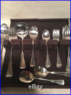 VINTAGE ONEIDA COMMUNITY STAINLESS PATRICK HENRY 44 pieces