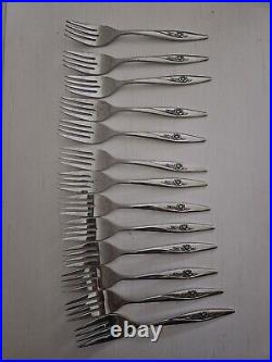 VTG ONEIDA Oneidacraft Deluxe Stainless Flatware Lasting Rose 79 Pieces WithTray