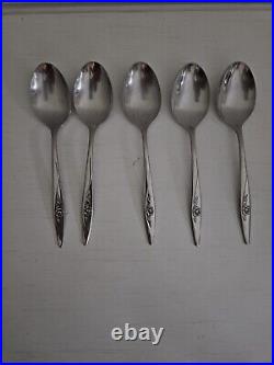 VTG ONEIDA Oneidacraft Deluxe Stainless Flatware Lasting Rose 79 Pieces WithTray