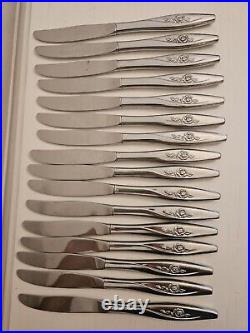 VTG ONEIDA Oneidacraft Deluxe Stainless Flatware Lasting Rose 79 Pieces WithTray