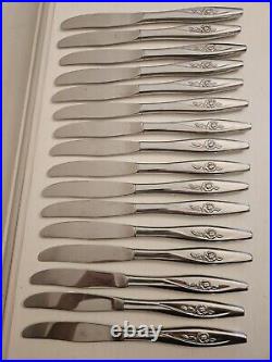 VTG ONEIDA Oneidacraft Deluxe Stainless Flatware Lasting Rose 79 Pieces WithTray