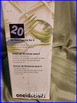 Vintage 2000 Oneida Venus 65 piece set Fine Stainless Silverware NIB