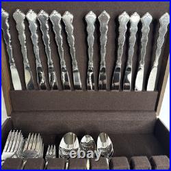 Vintage ONEIDA Distinction Deluxe HH Flatware 80 Piece Boxed Set