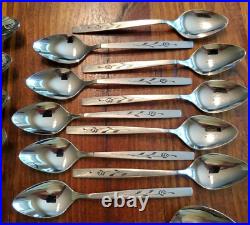 Vintage Oneida Capistrano Oneidacraft Deluxe Stainless Rose Flatware 78 Piece