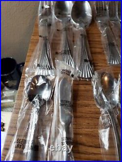 Vintage Oneida Rousseau The Complete 8 Silver Stainless Steel NEW