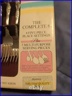 Vintage Rare 1987 ONEIDA The Complete 8 Banbury 45 Piece Flatware Set New In Box