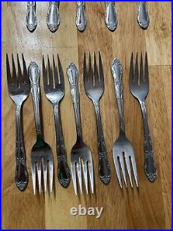 Vintage Wm. A. Rogers Oneida Ltd. Deluxe Floral Stainless Set of 43