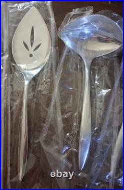 Vtg 1963 Oneida Nobility LADY EMPIRE Flatware 43pc Set SEALED Chest Silverplate Vtg 1963 Oneida Nobility LADY EMPIRE Flatware 43pc Set SEALED Chest Silverplate