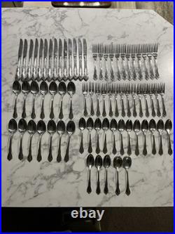WM A Rogers Deluxe Oneida LtD Stainless Set of (71) Floral Silver Spoon & Knives