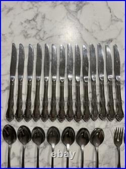 WM A Rogers Deluxe Oneida LtD Stainless Set of (71) Floral Silver Spoon & Knives