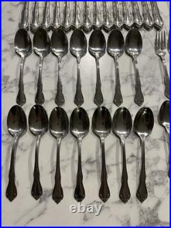 WM A Rogers Deluxe Oneida LtD Stainless Set of (71) Floral Silver Spoon & Knives