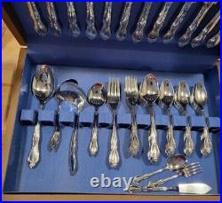 WM ROGERS ONEIDA STAINLESS FLATWARE SET MONTCLAIR FLORAL TIP with chest box set