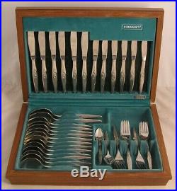 WOODMERE Design ONEIDA COMMUNITY Stainless Steel 44 Piece Canteen of Cutlery