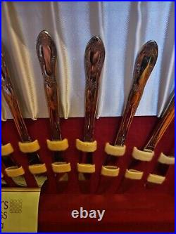 Wm A Rogers Premier by Oneida ROSES Stainless Flatware 55 Pieces WithCase Mint