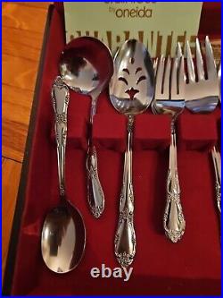 Wm A Rogers Premier by Oneida ROSES Stainless Flatware 55 Pieces WithCase Mint