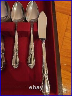 Wm A Rogers Premier by Oneida ROSES Stainless Flatware 55 Pieces WithCase Mint